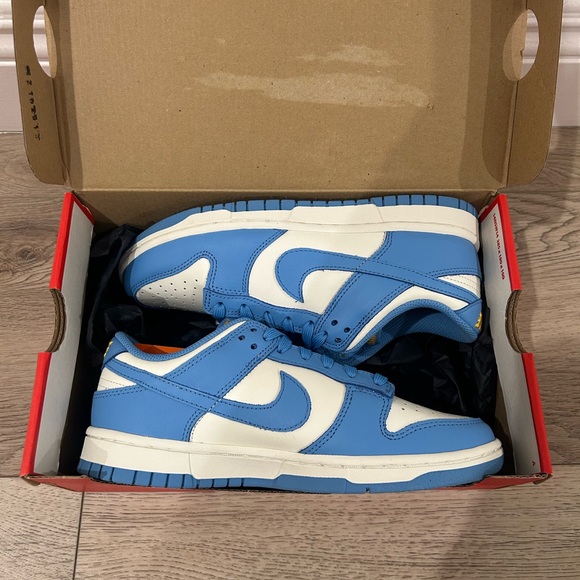 Nike Dunk Low Sneakers - Picture 8 of 9